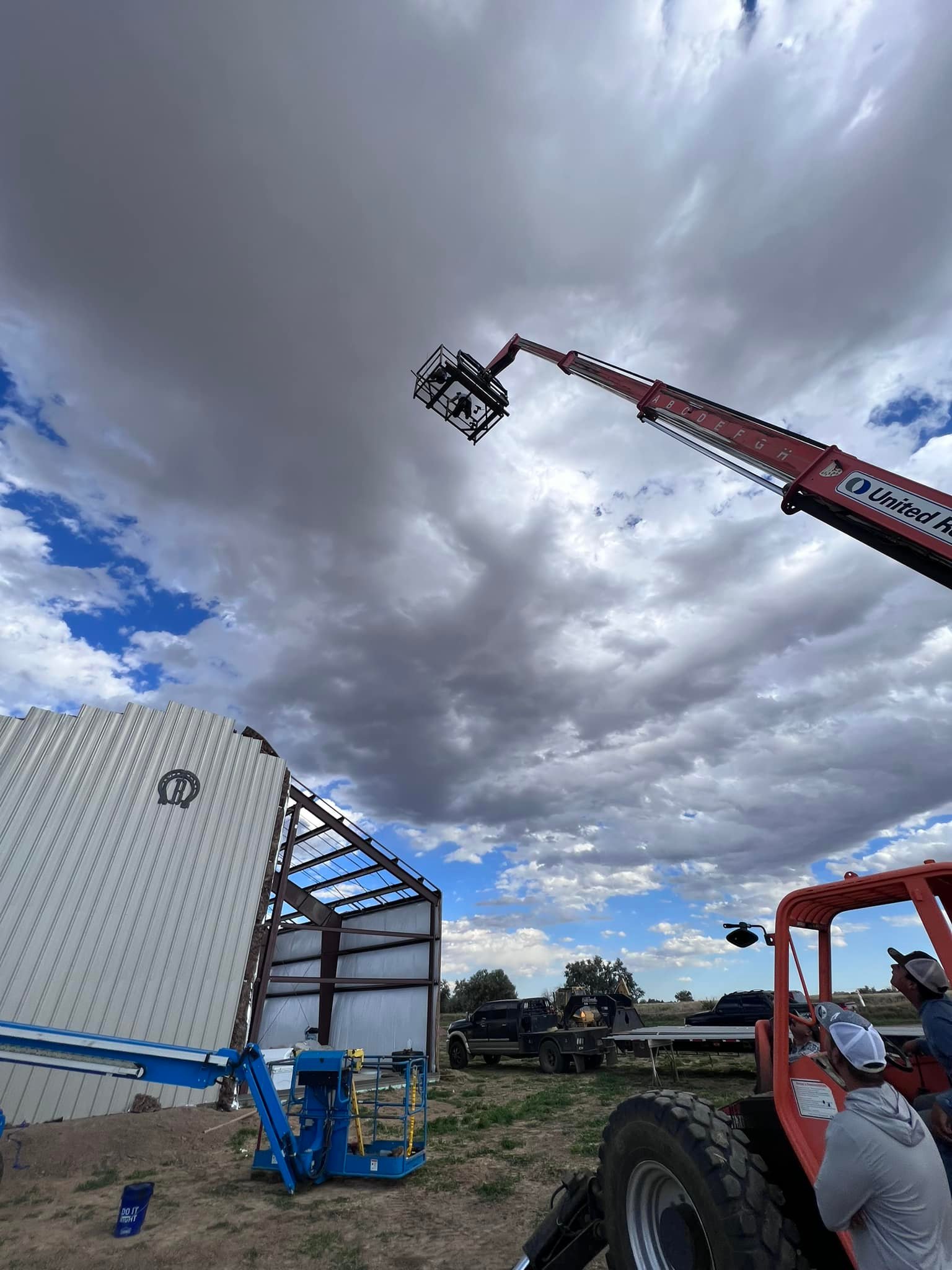 470132572_577029901742556_4310851855886876702_n